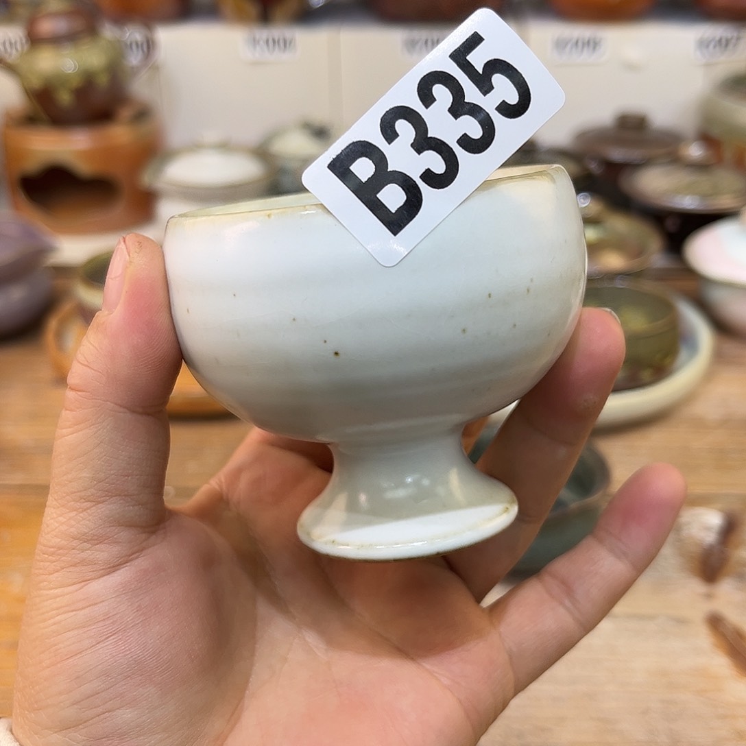 白泥茶杯陶瓷艺术