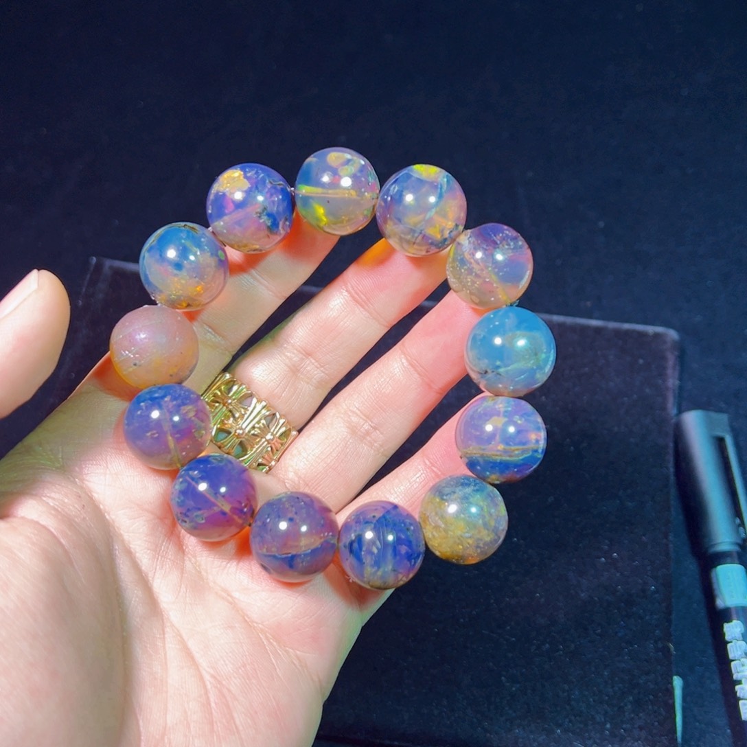 琥珀裸石未镶嵌琥珀