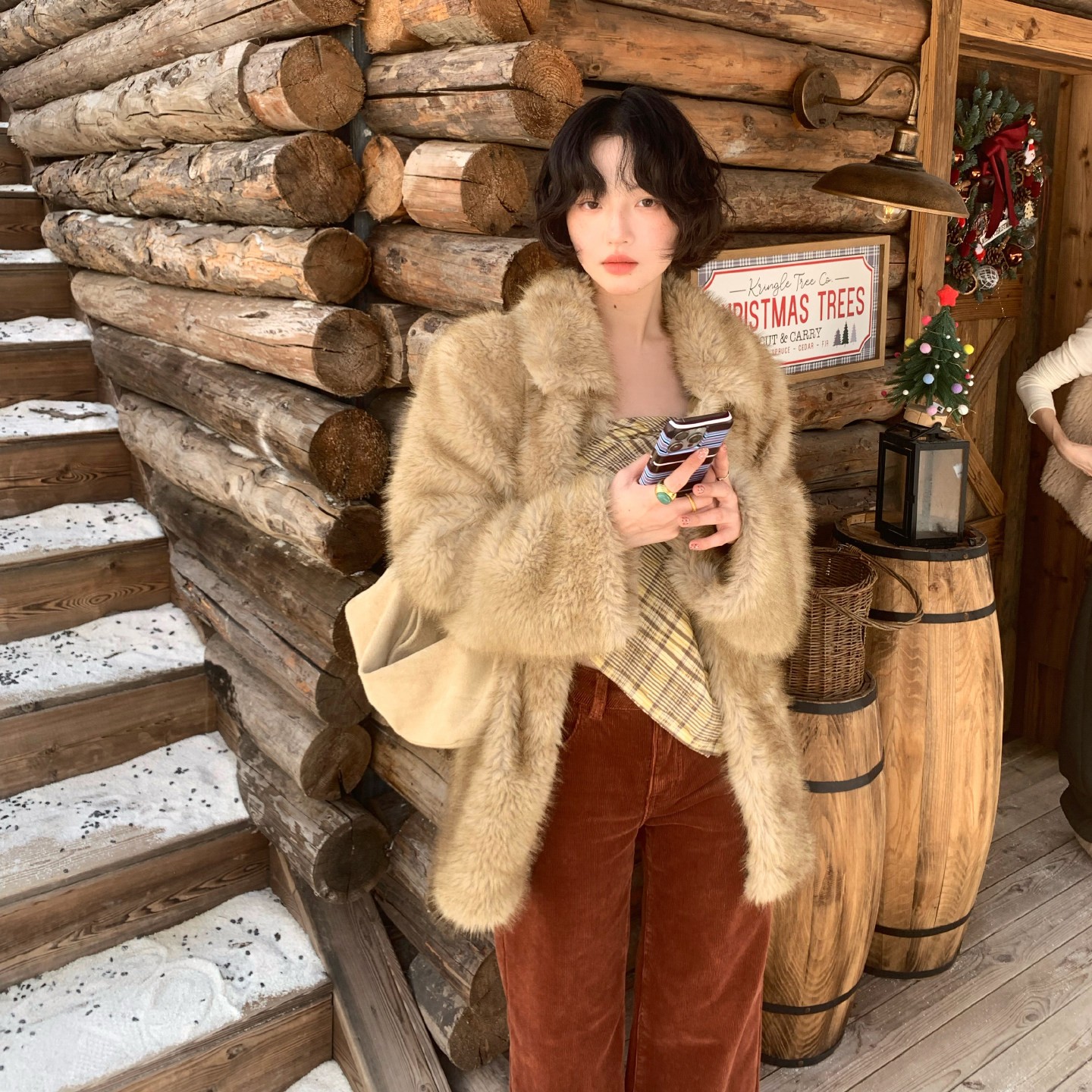 酒午12/26 20点 95折优复古冬季翻领加厚毛毛外套环保皮草KLF4523