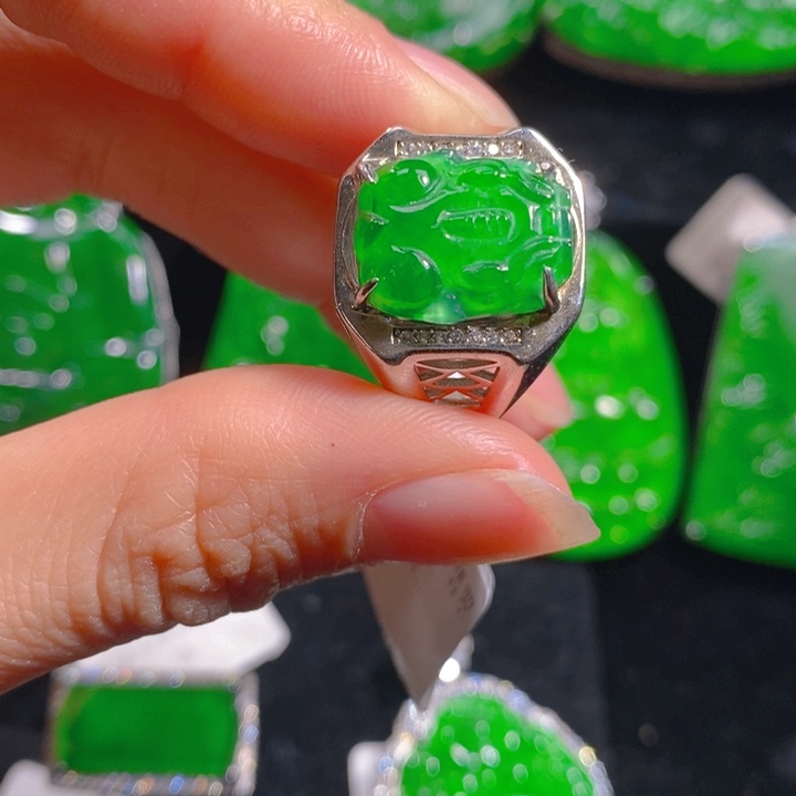 翡翠戒指银S925镶嵌111111111