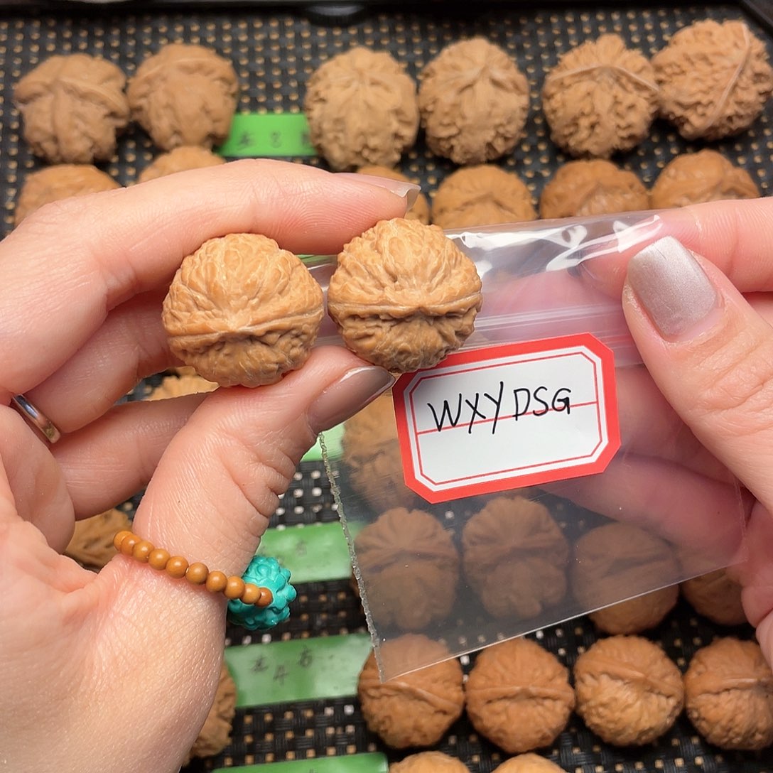 文玩核桃吊坠W****G23尺矮桩水晶小苹果