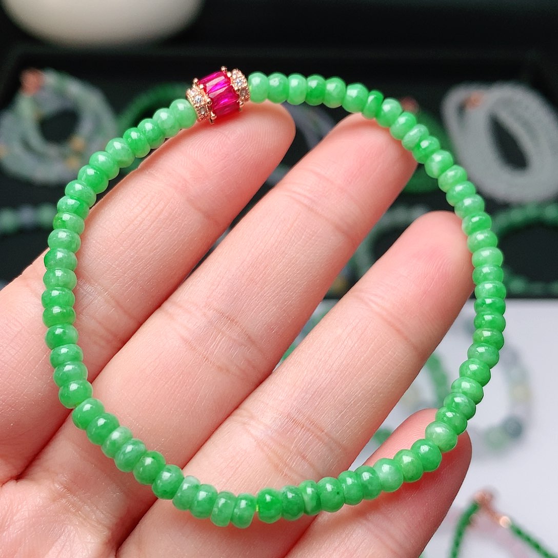 翡翠手链未镶嵌翡翠