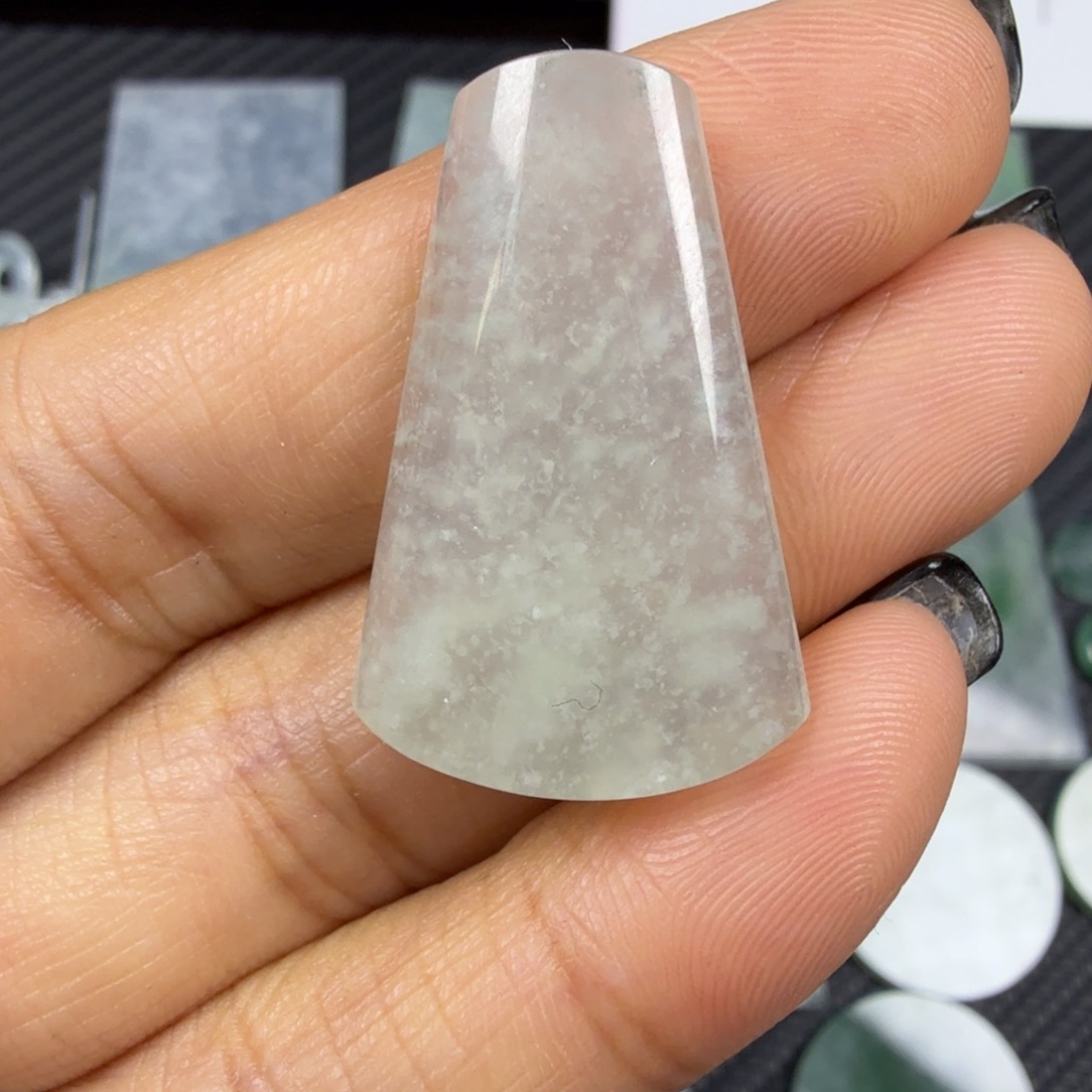 翡翠颈饰未镶嵌天然缅甸a货翡翠