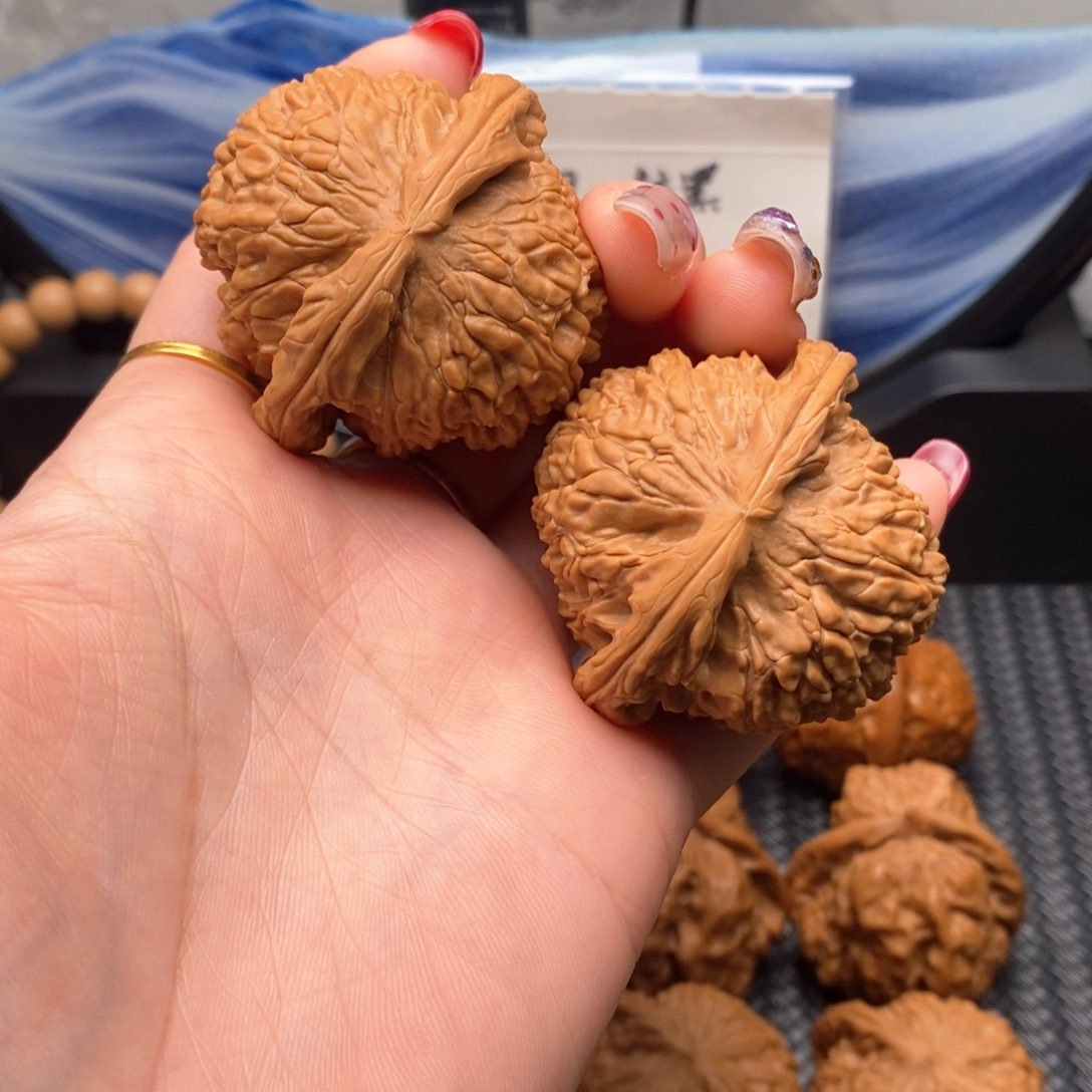 文玩核桃吊坠❤️‍****白狮子44