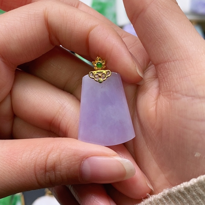 翡翠颈饰未镶嵌吊坠