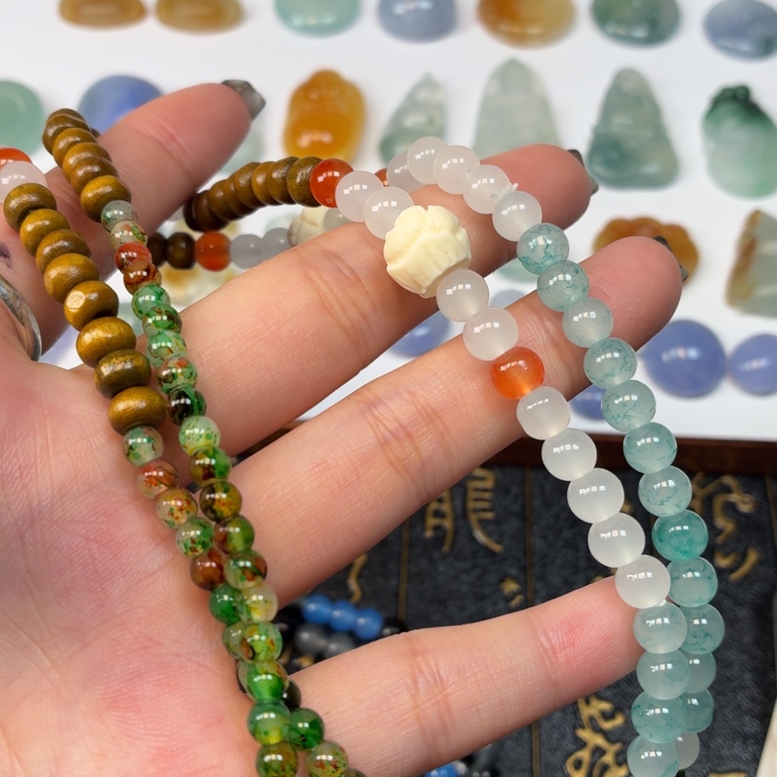 布***丁翡翠未镶嵌颈饰福利