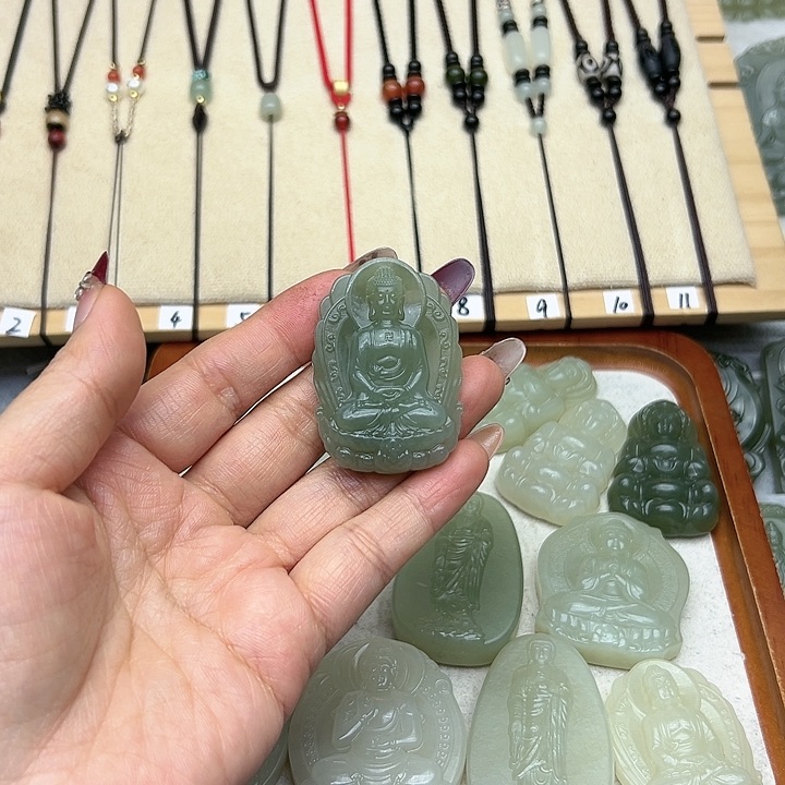 和田玉颈饰未镶嵌金*빠