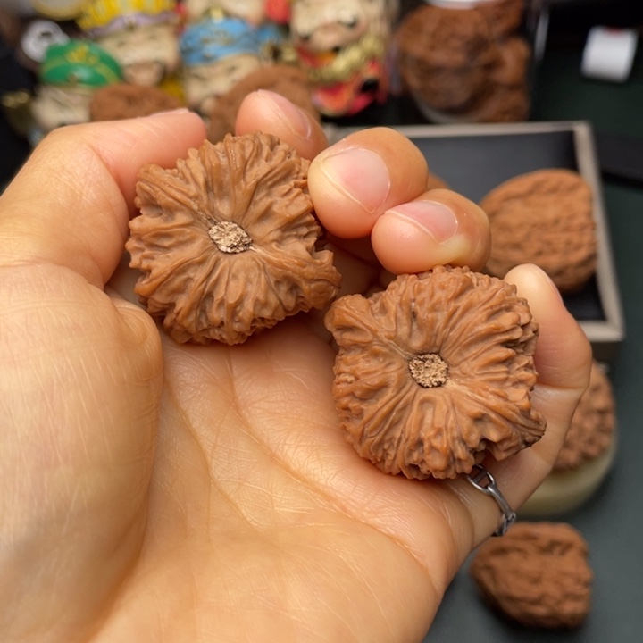 吊坠文玩核桃373538尺拉丝酒杯凹底