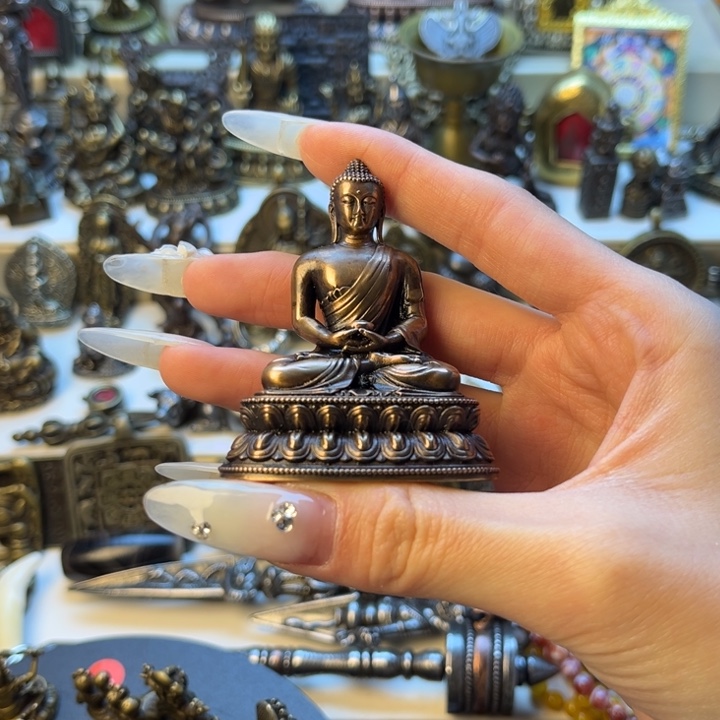 峰***“泥塑闪价漏价一件