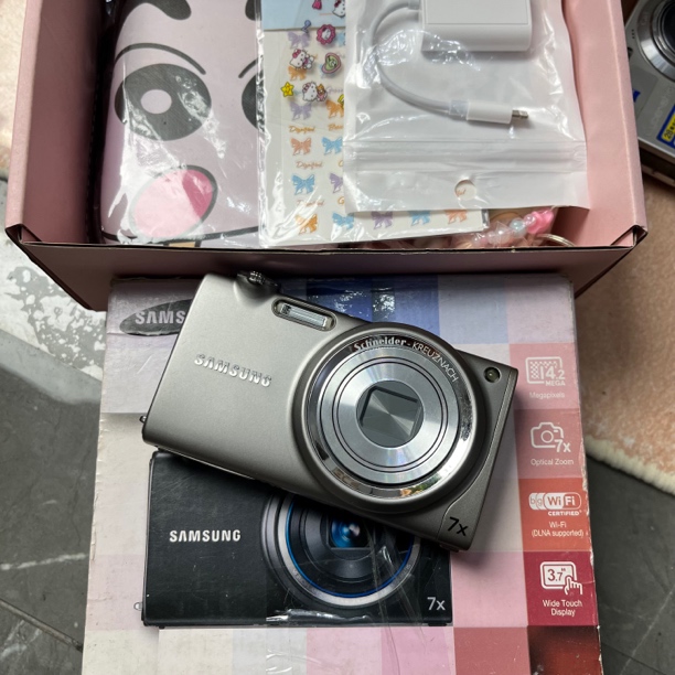 95新  三星st5500 1420万像素 no质量问题no退换