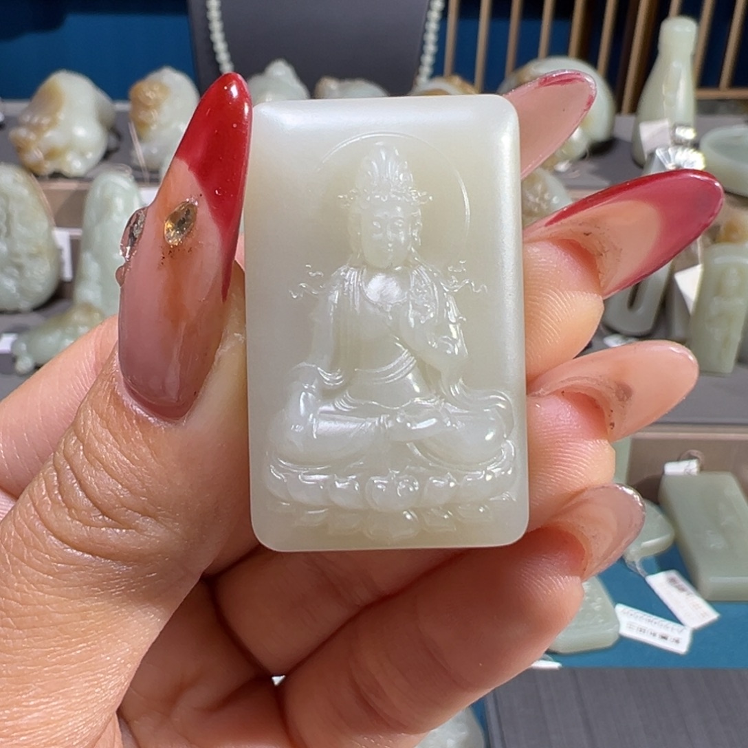 和田玉（糖玉）未镶嵌颈饰