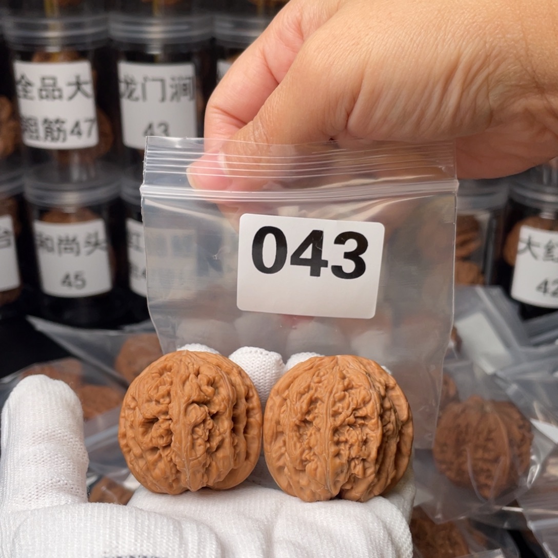 文玩核桃把件41球筋