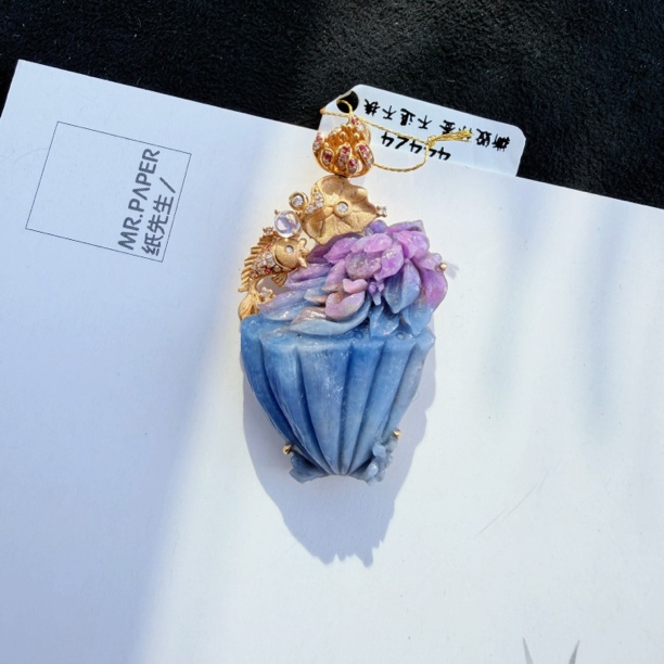 【推荐】18k金镶嵌蓝樱花舒俱来吊坠/S44424