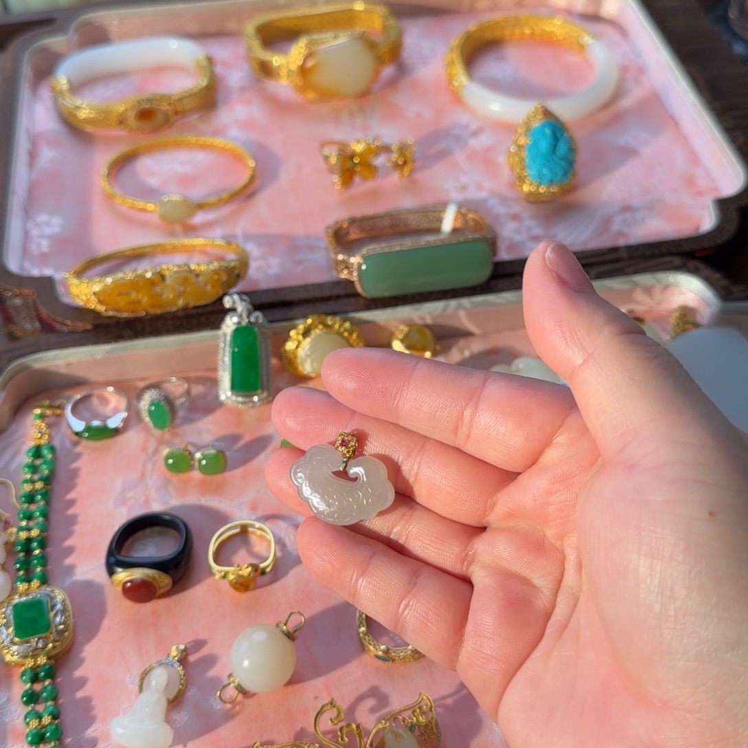 和田玉未镶嵌颈饰