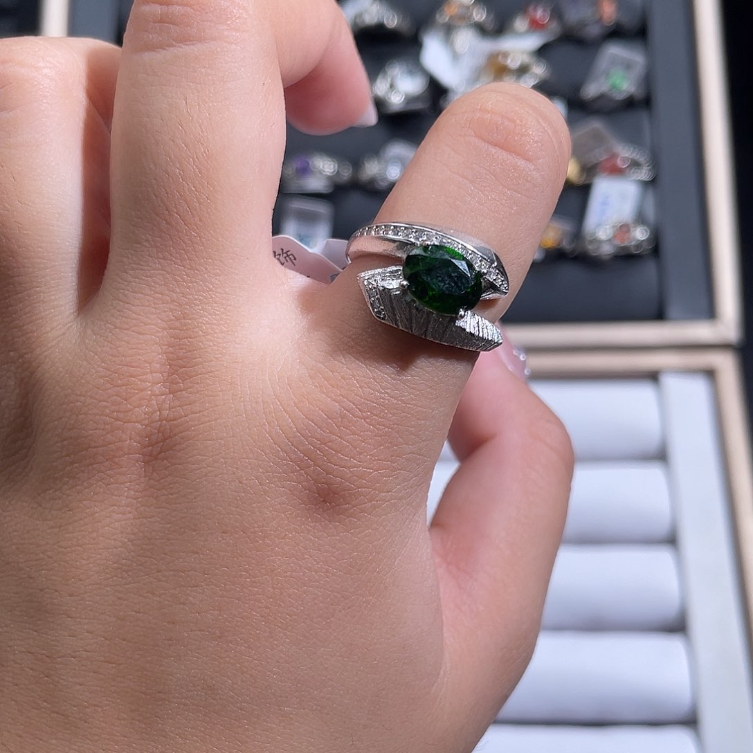 银S925镶嵌戒指水晶米*