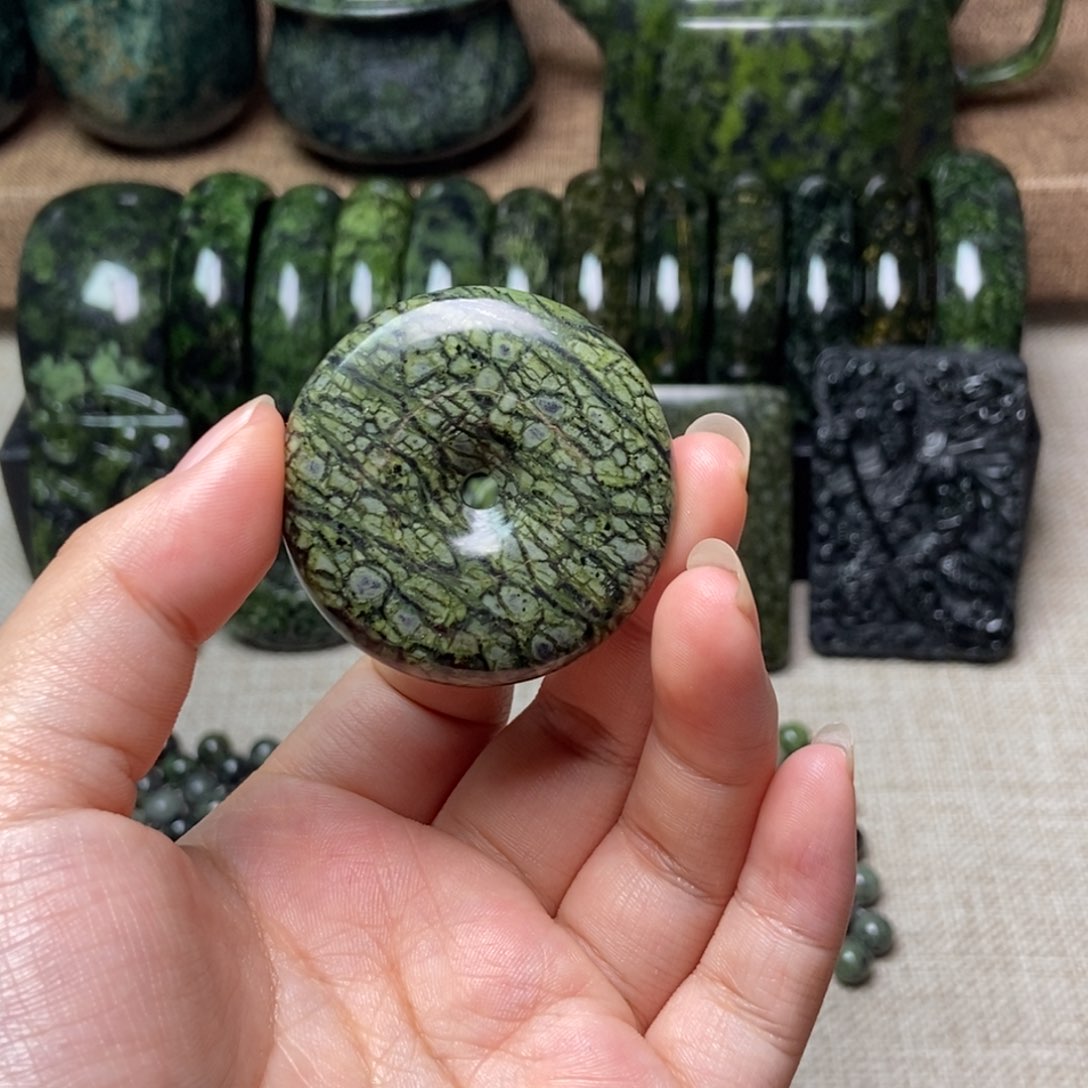 蛇纹石玉手链未镶嵌