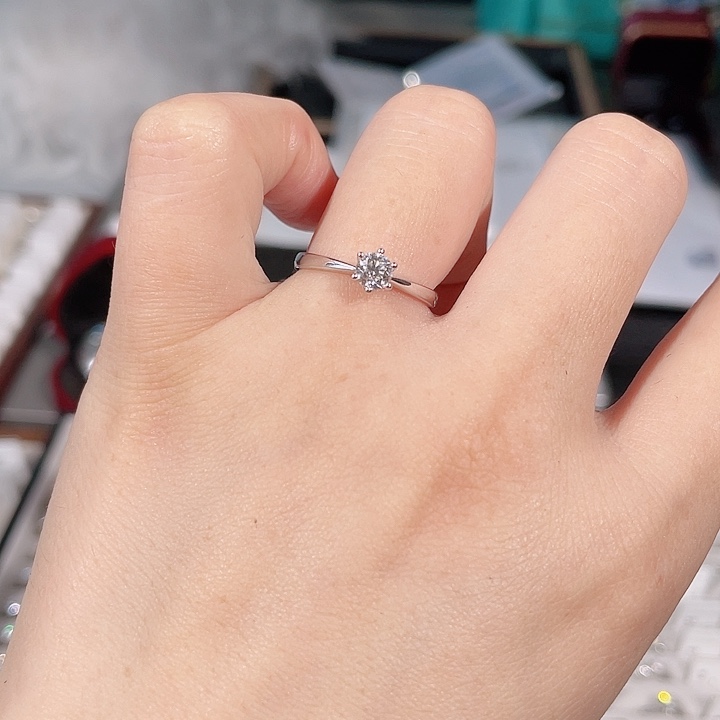 天然钻石18K金镶嵌戒指/指环Ds20240333