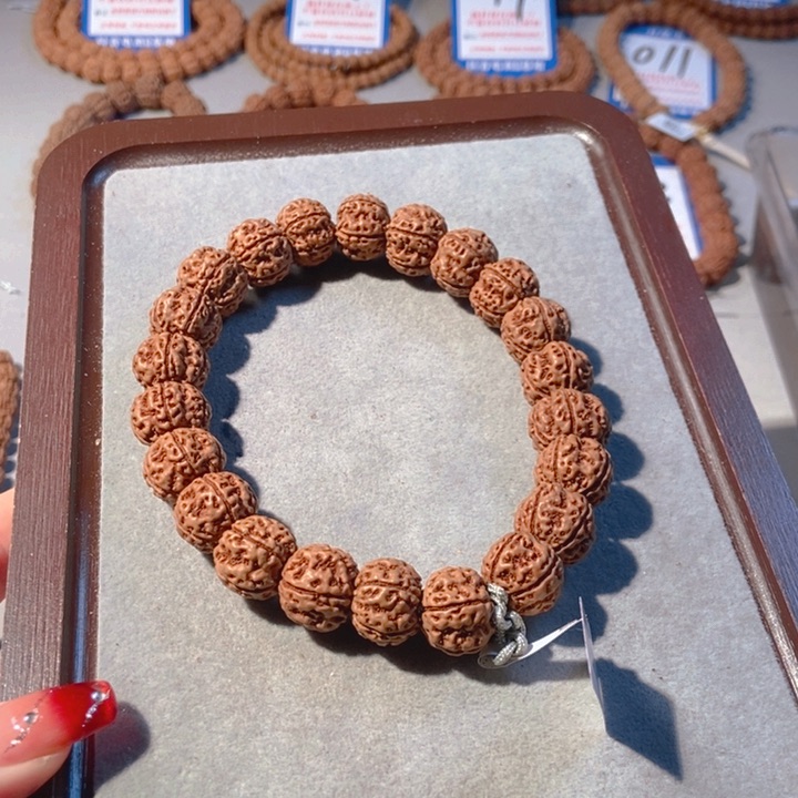 金刚菩提手串凹底梅花保无黄085