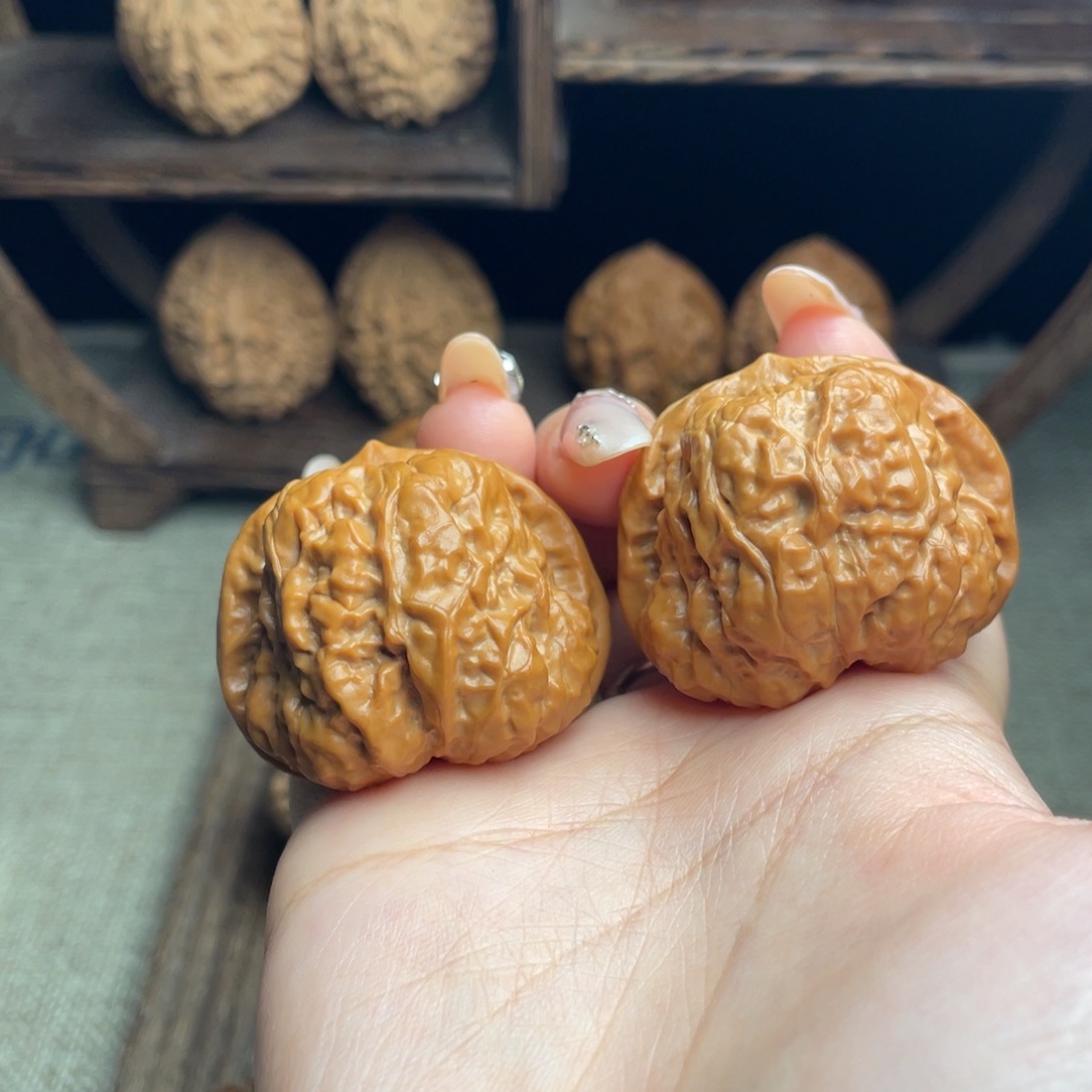 文玩核桃吊坠蛤蟆头41 全品打底精配毕业红皮