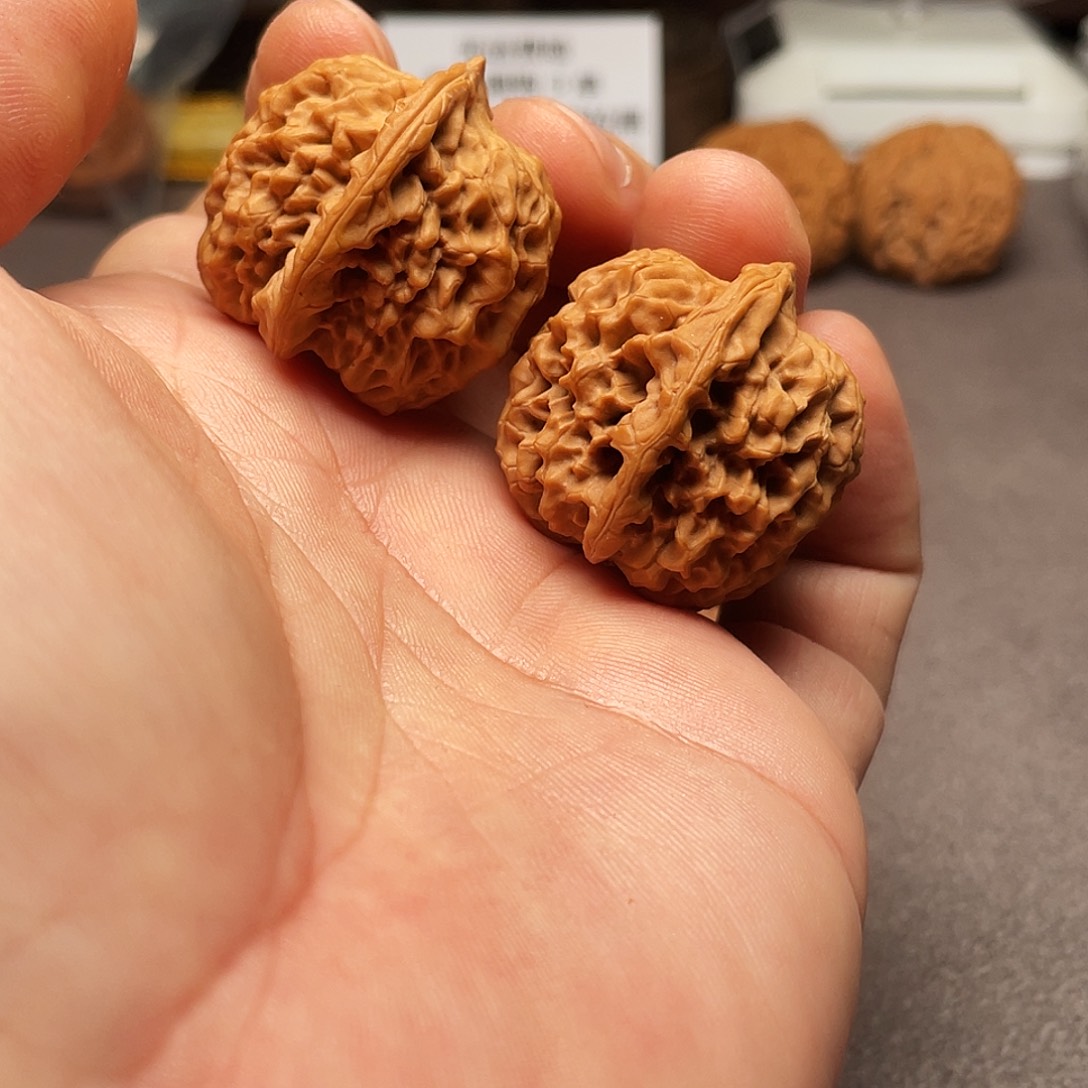 文玩核桃把件秦闷