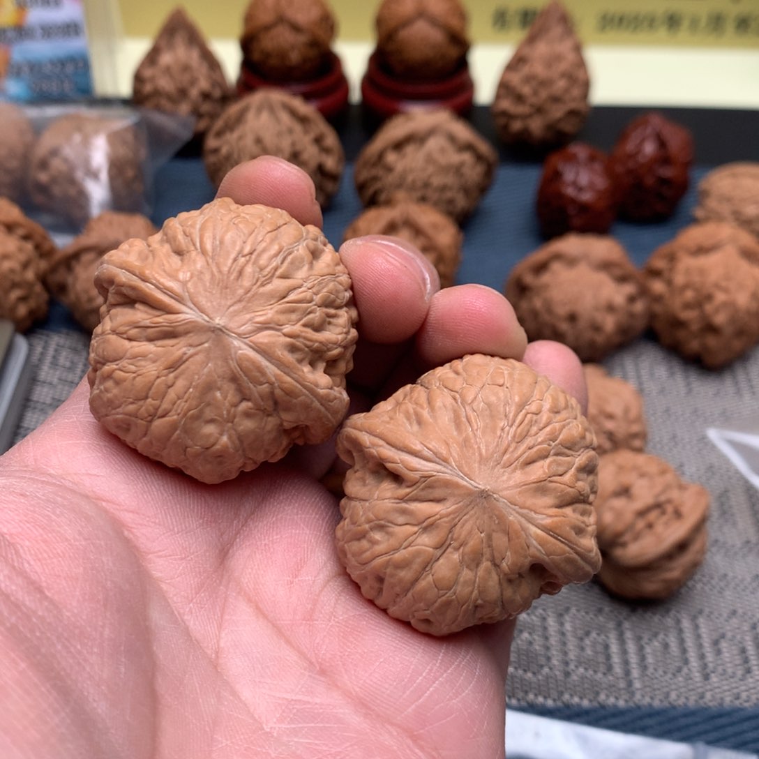 【闪购商品】文玩核桃吊坠阿***般铁锤40