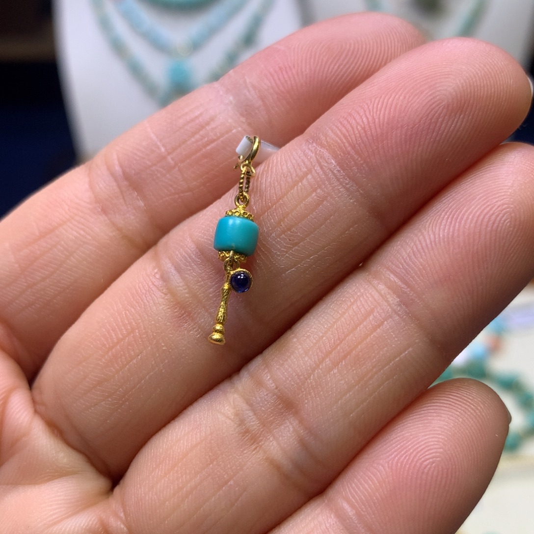 绿松石18K金镶嵌挂件