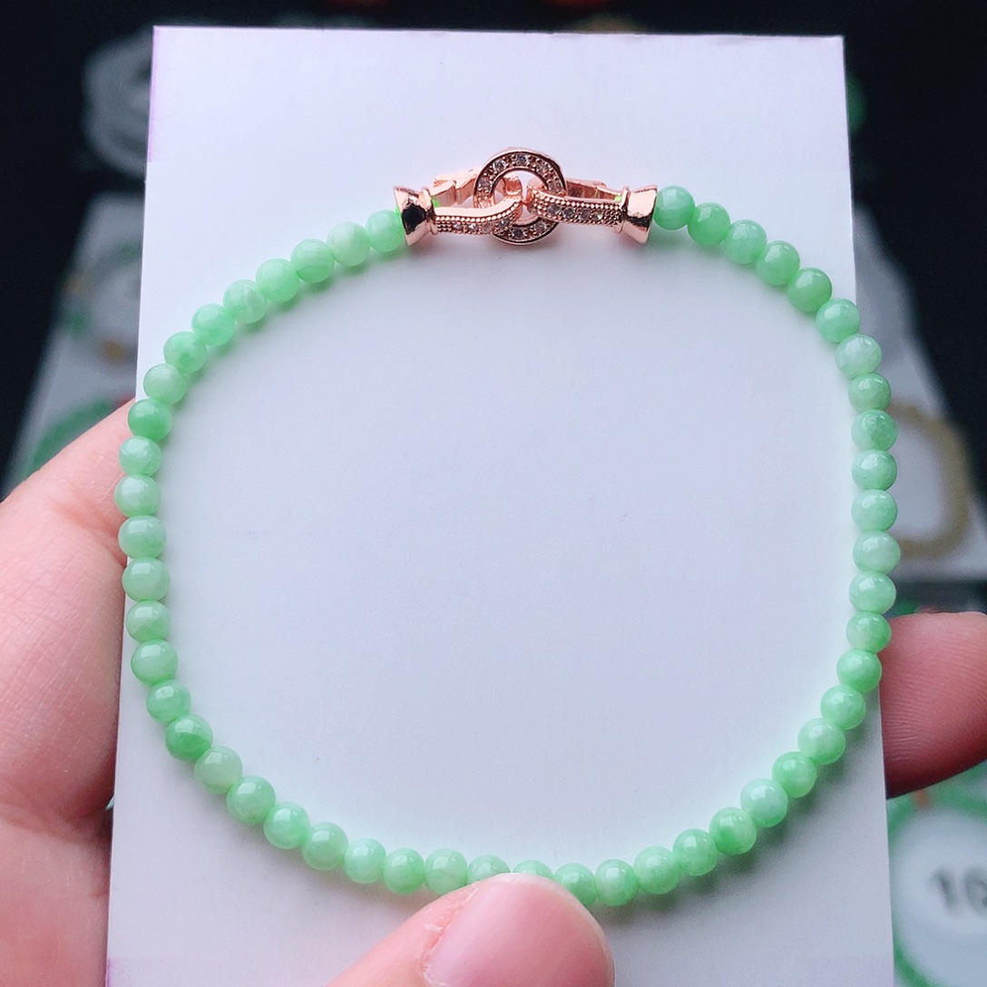 翡翠手串未镶嵌翡翠