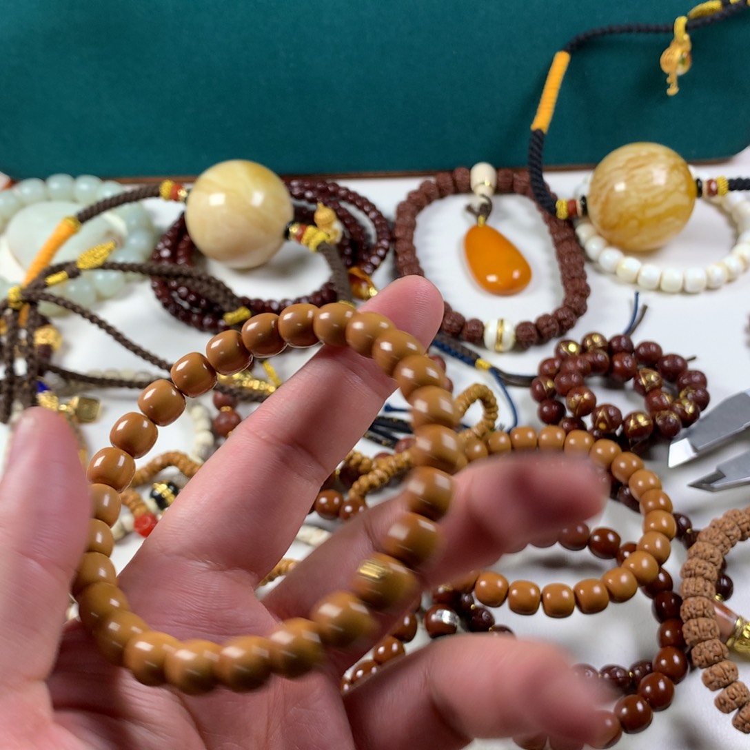 吊坠猴头核桃。。。。。。。。。。