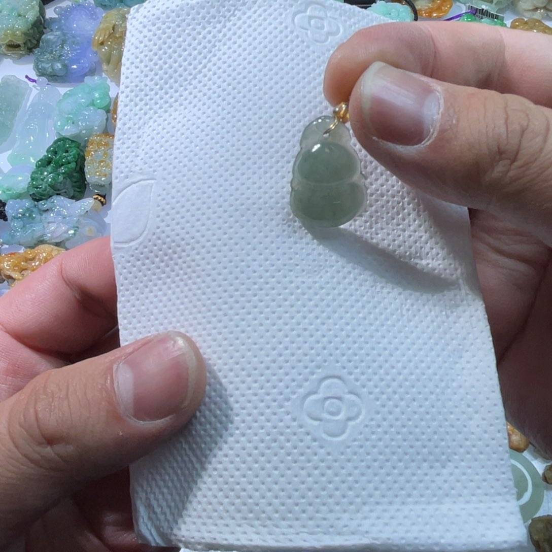 翡翠颈饰未镶嵌天然