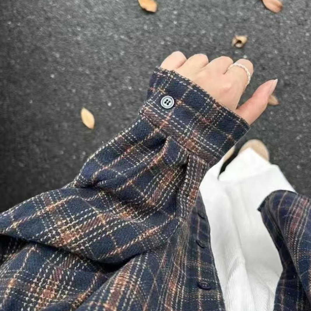 藏青色格子宽松衬衫外套女2025新款秋冬高级感轻奢减龄长袖上衣