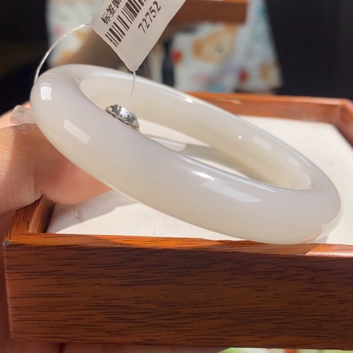 和田玉手镯未镶嵌56.2