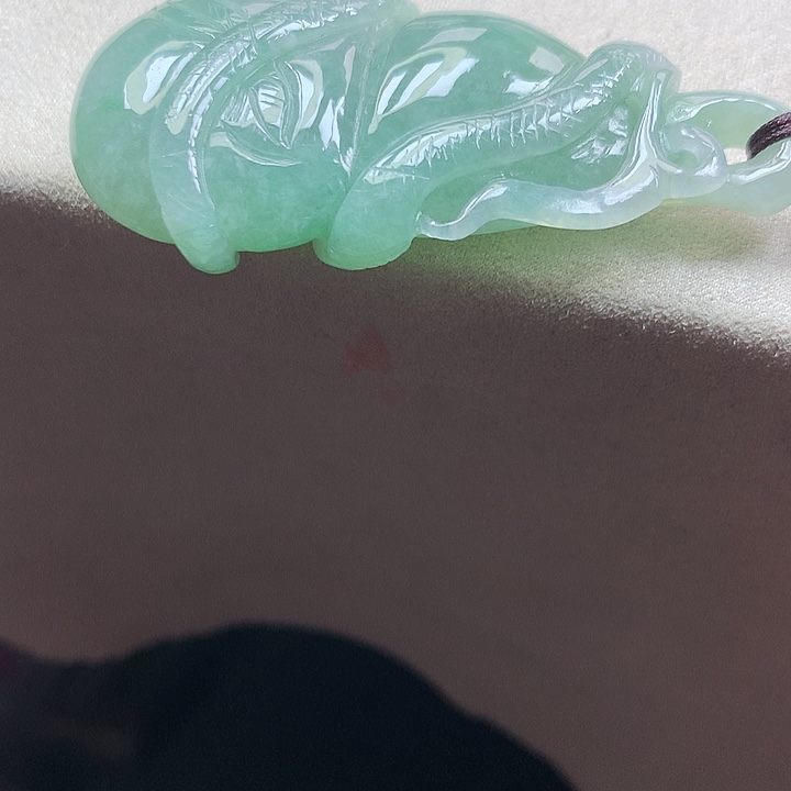 翡翠颈饰未镶嵌吊坠