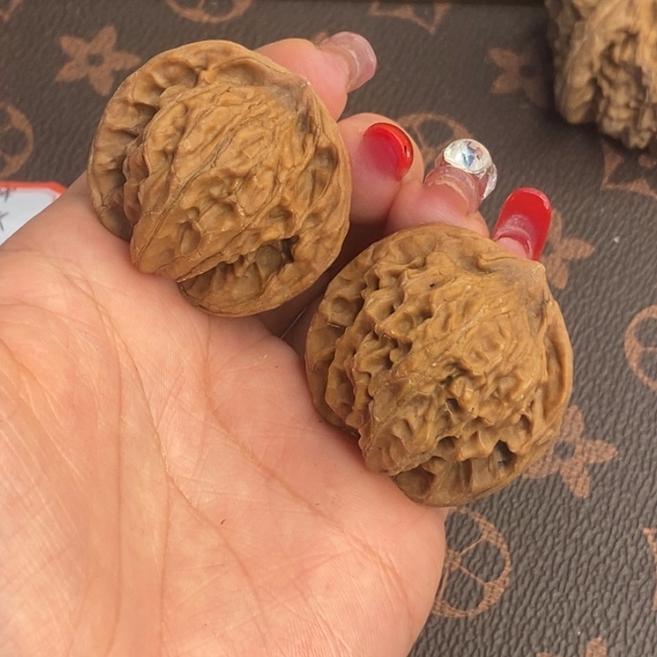 文玩核桃吊坠野生