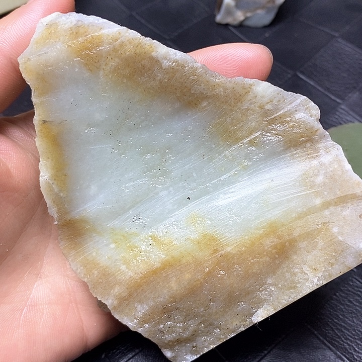 和田玉毛料未镶嵌