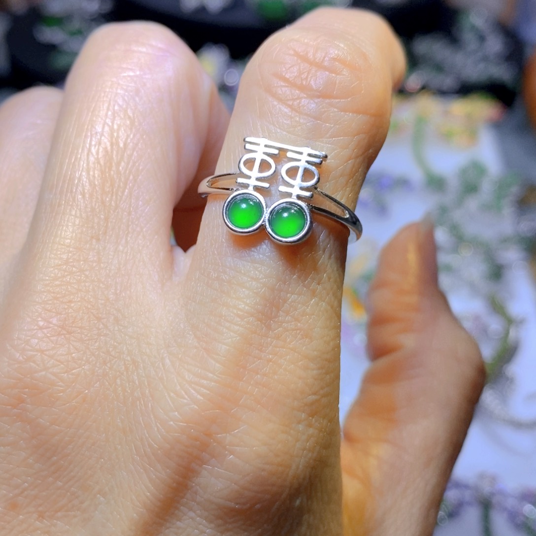 翡翠颈饰银S925镶嵌天然翡翠