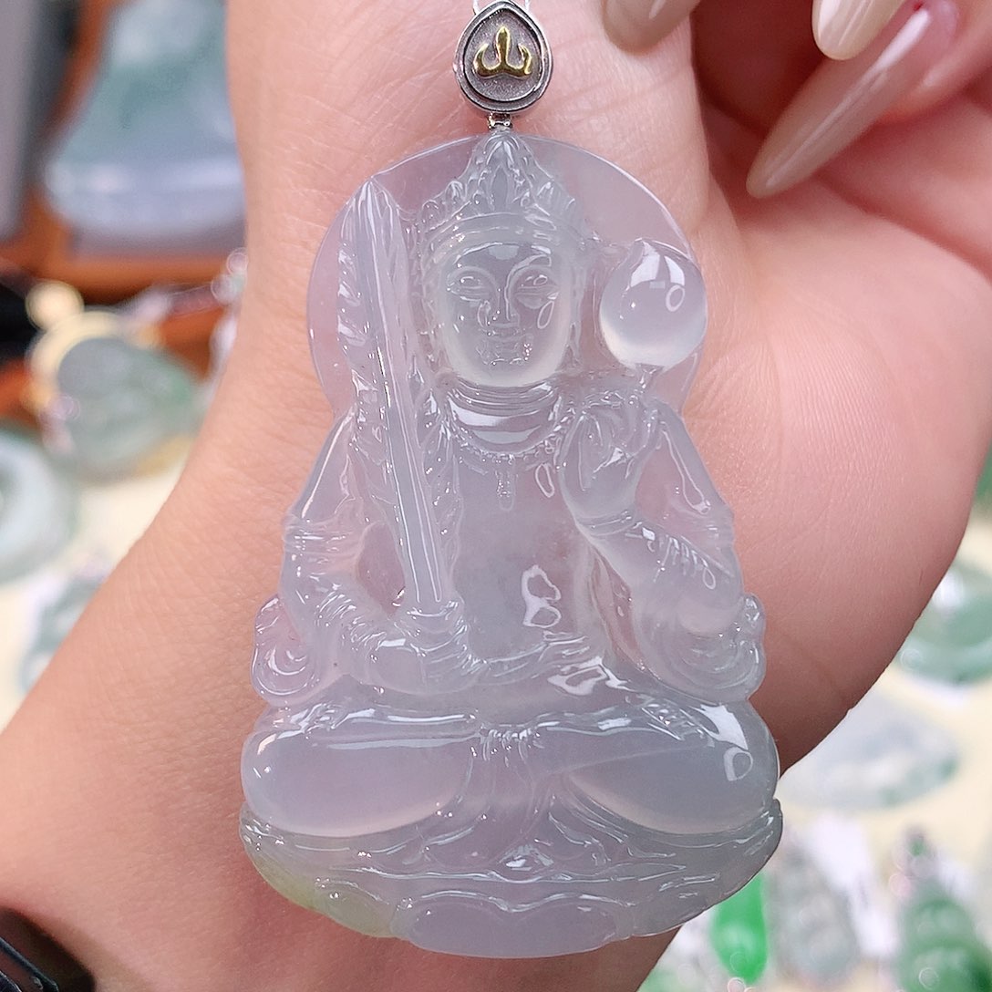 翡翠18K金镶嵌颈饰虚空藏