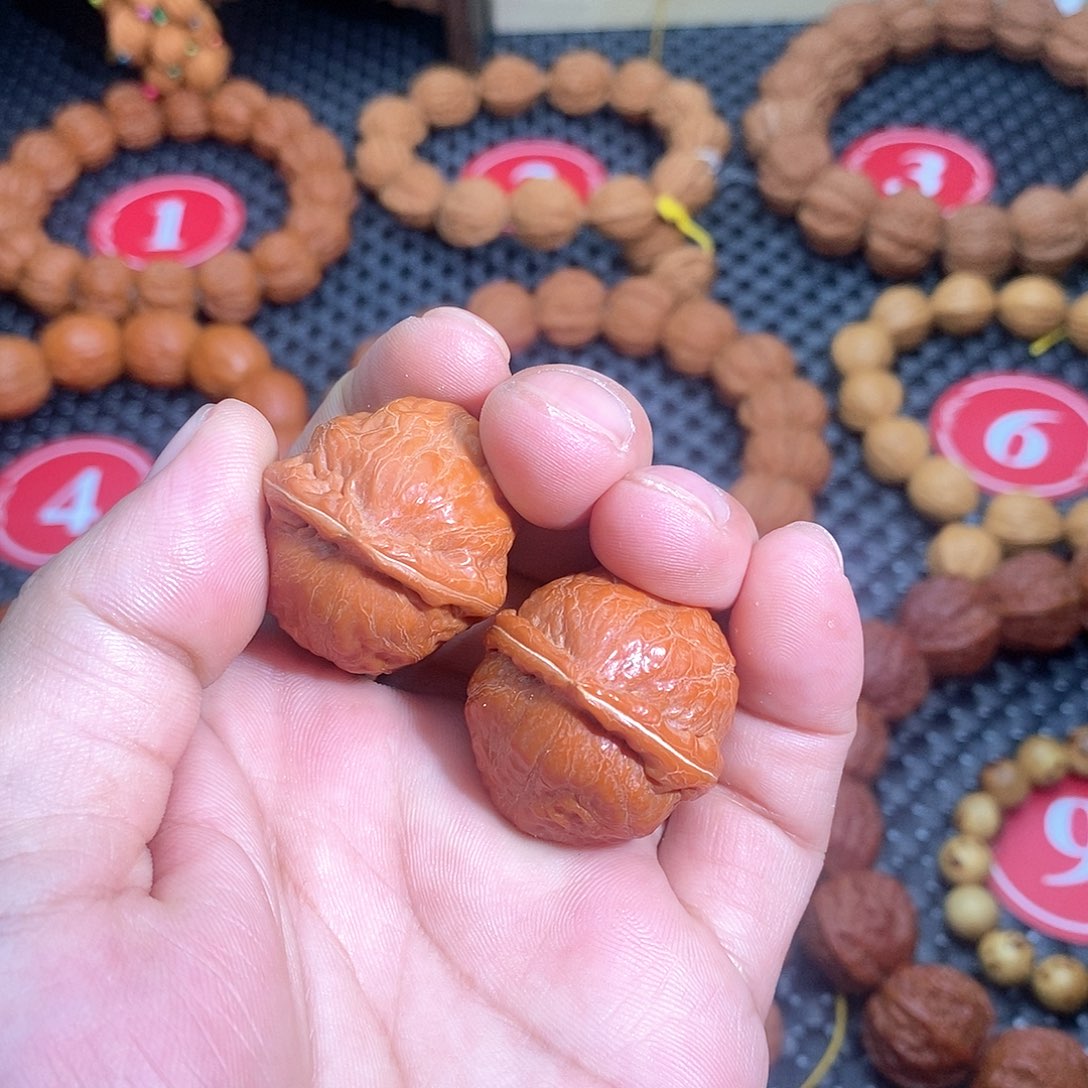 文玩核桃吊坠秋子小手捻