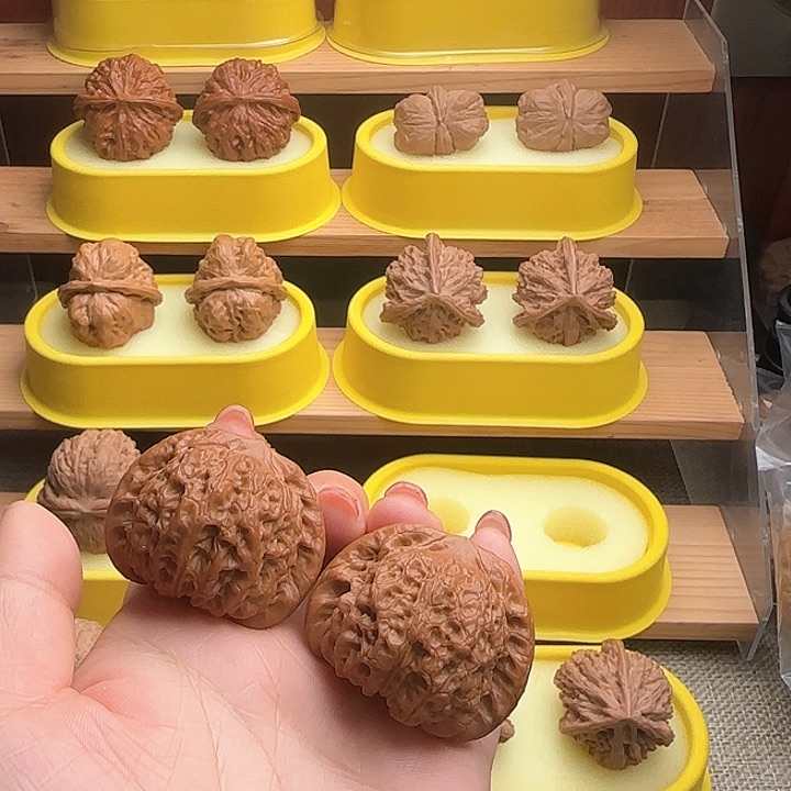 吊坠文玩核桃血麒麟