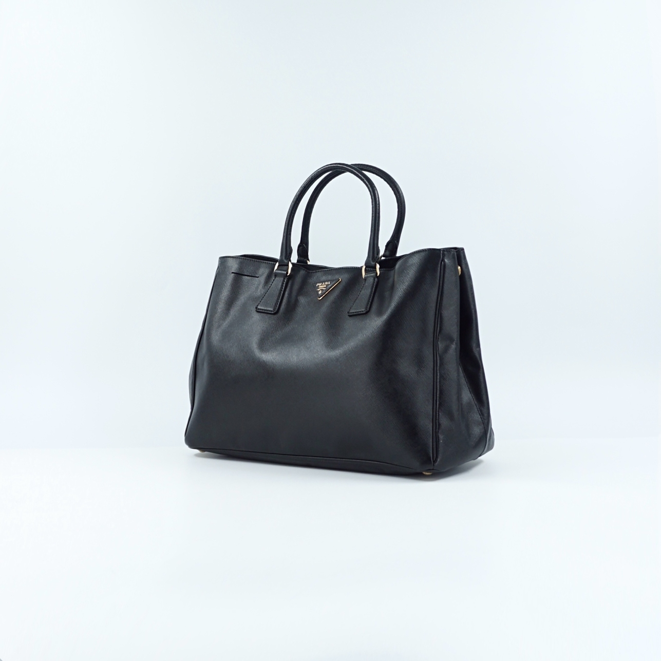 95新 Prada/普拉达 二手黑色十字纹手提单肩包K30171