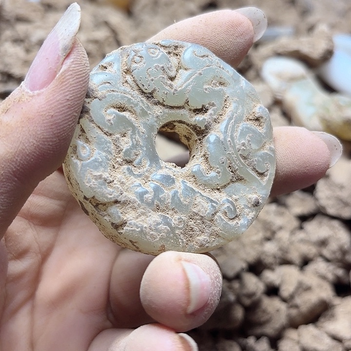 和田玉（糖玉）未镶嵌颈饰