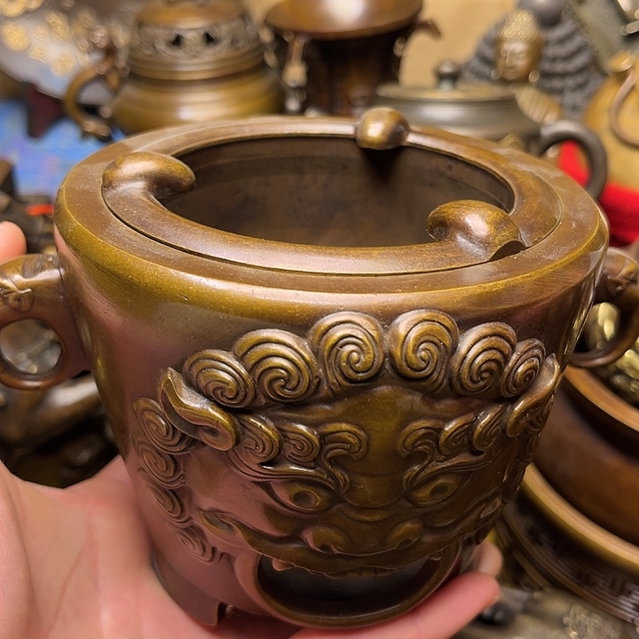 精美铜器批发档口