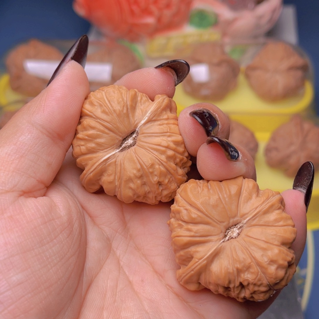 文玩核桃把件有***题南瓜墩40