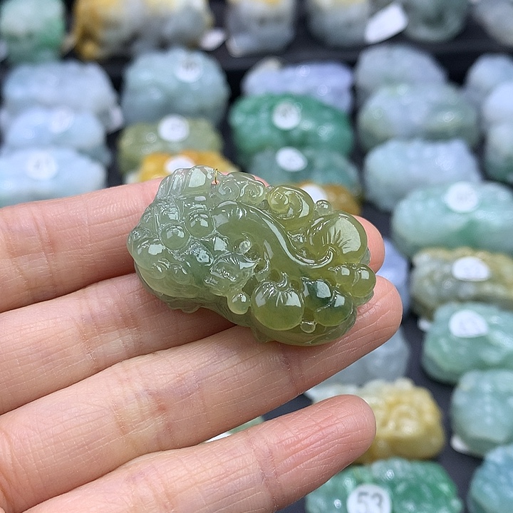 翡翠未镶嵌颈饰天然缅甸A货翡翠貔貅吊坠