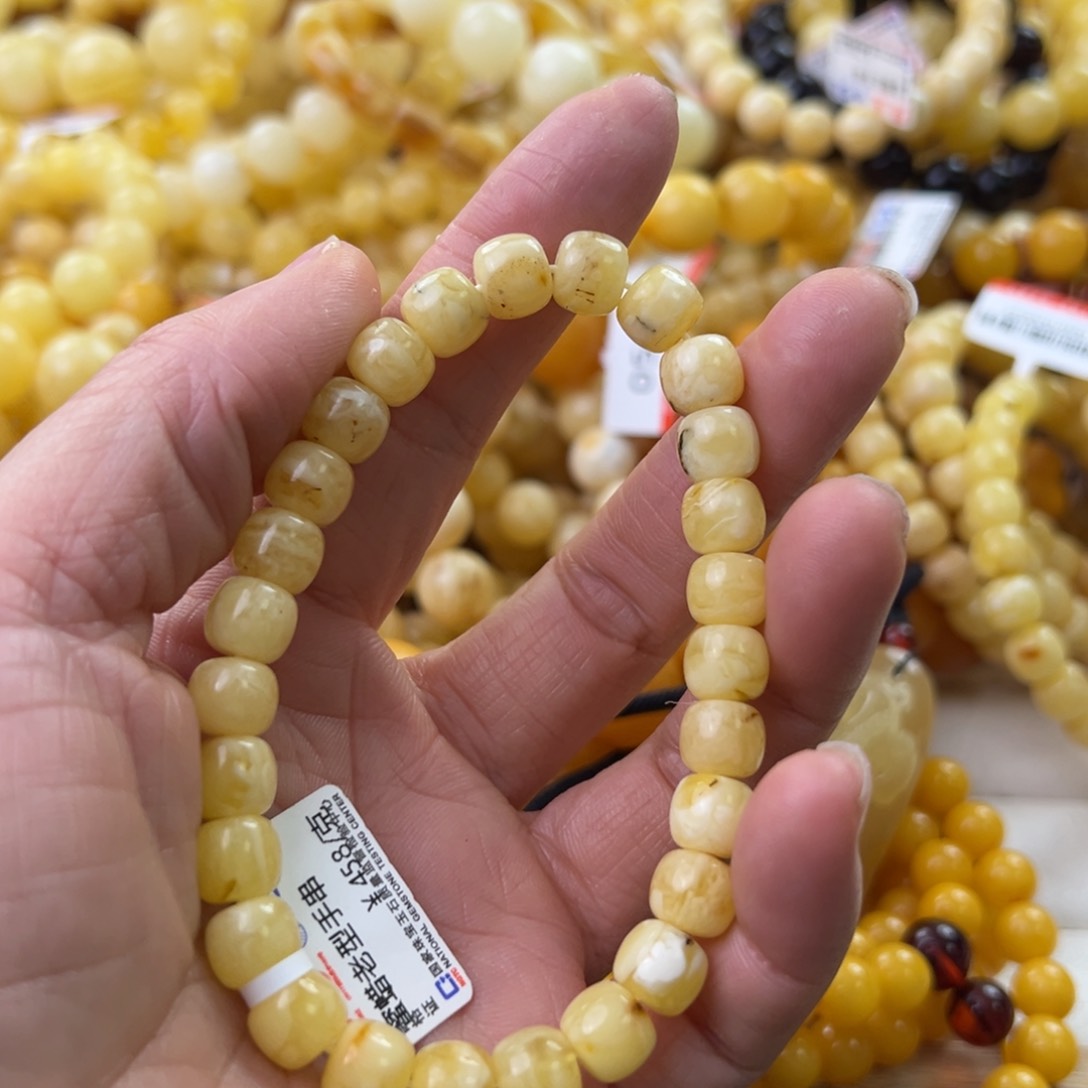 琥珀珠宝奇石未镶嵌