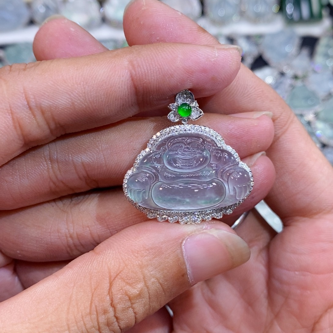 翡翠18K金镶嵌颈饰