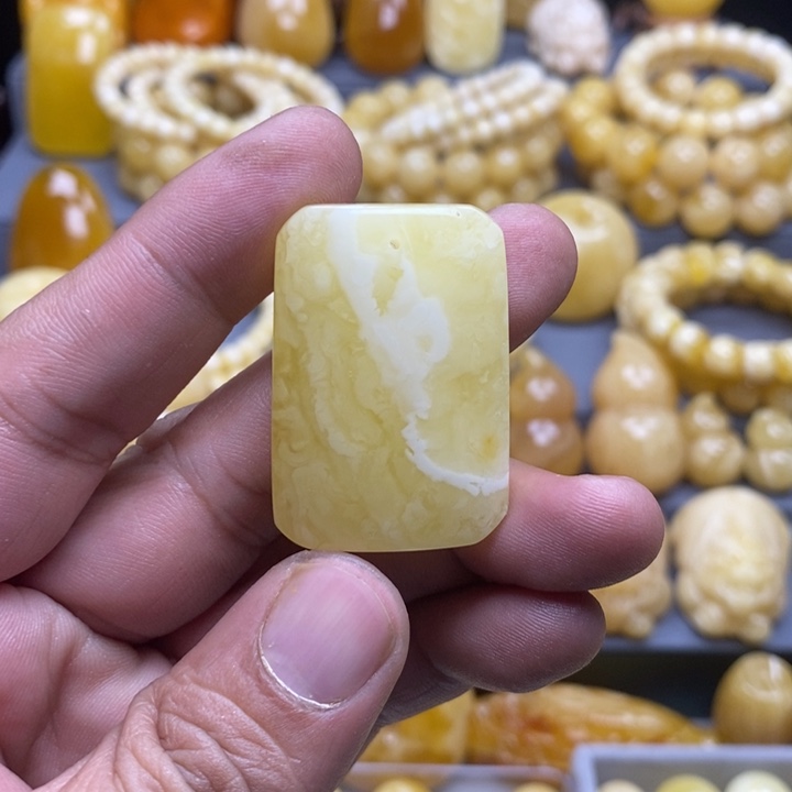 蜜蜡吊坠(不含链)未镶嵌