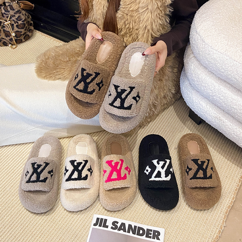 2025秋冬新款刺绣外穿时尚字母百搭高级感爆款厚底一字拖鞋毛毛鞋