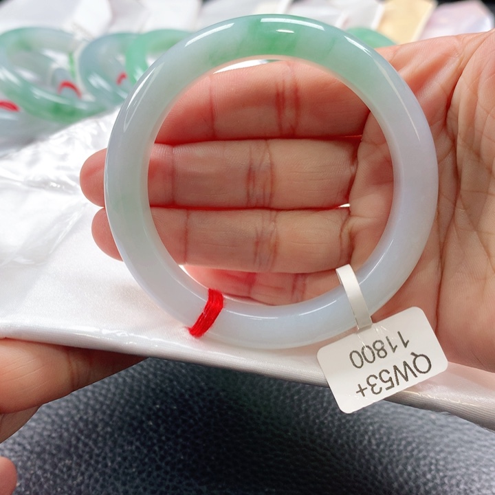 翡翠手镯未镶嵌5454535353