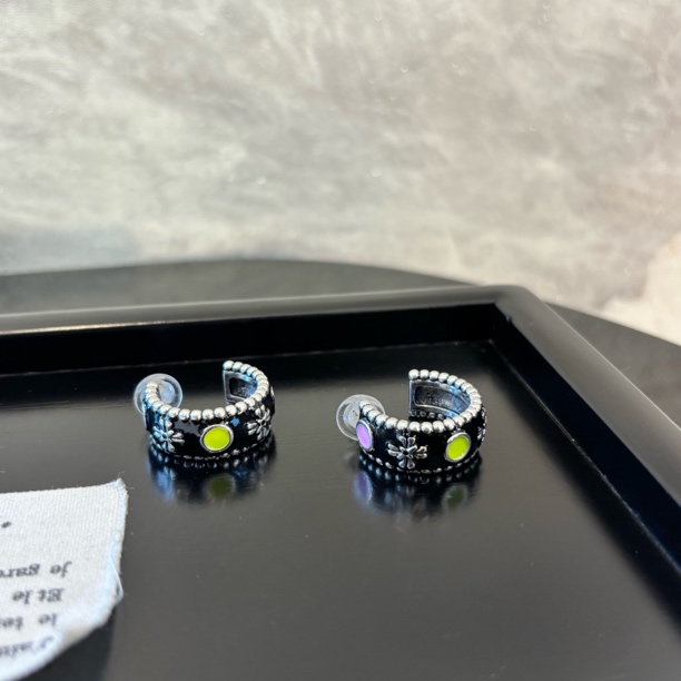 铜合金仿水晶耳饰 铜合金珐琅耳饰 C形十字黑耳环EH3390