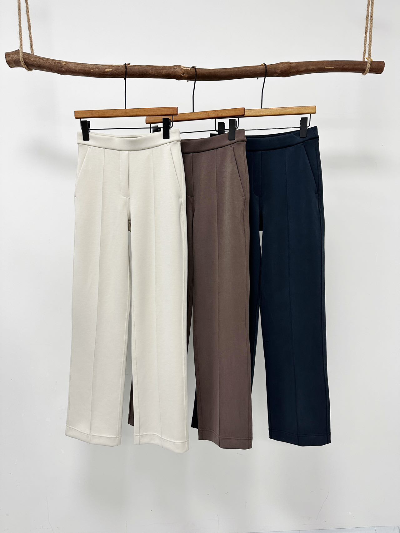 时髦通勤  春季新款亲肤女士中缝中腰直筒拖地长裤104#